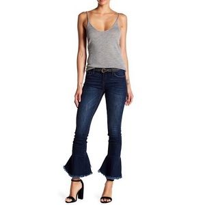 Blank NYC Skinny Bellbottom Jeans Dark Wash Sz 25